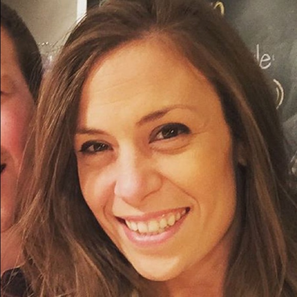 Meet your Posher, Lara